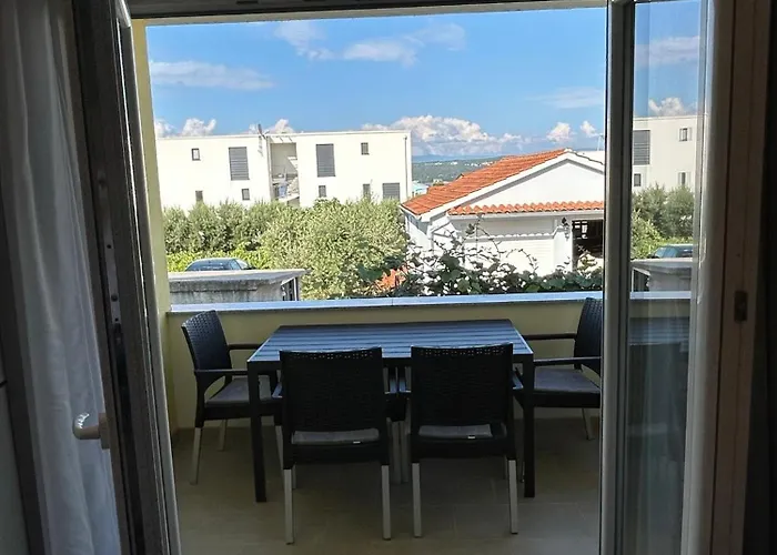 With Parking Space Porat - Krk - 22186 Apartamento Malinska