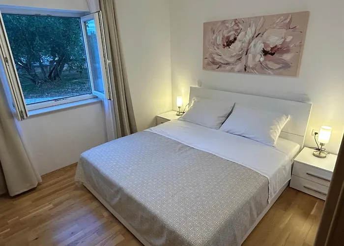 With Parking Space Porat - Krk - 22186 Apartamento Malinska